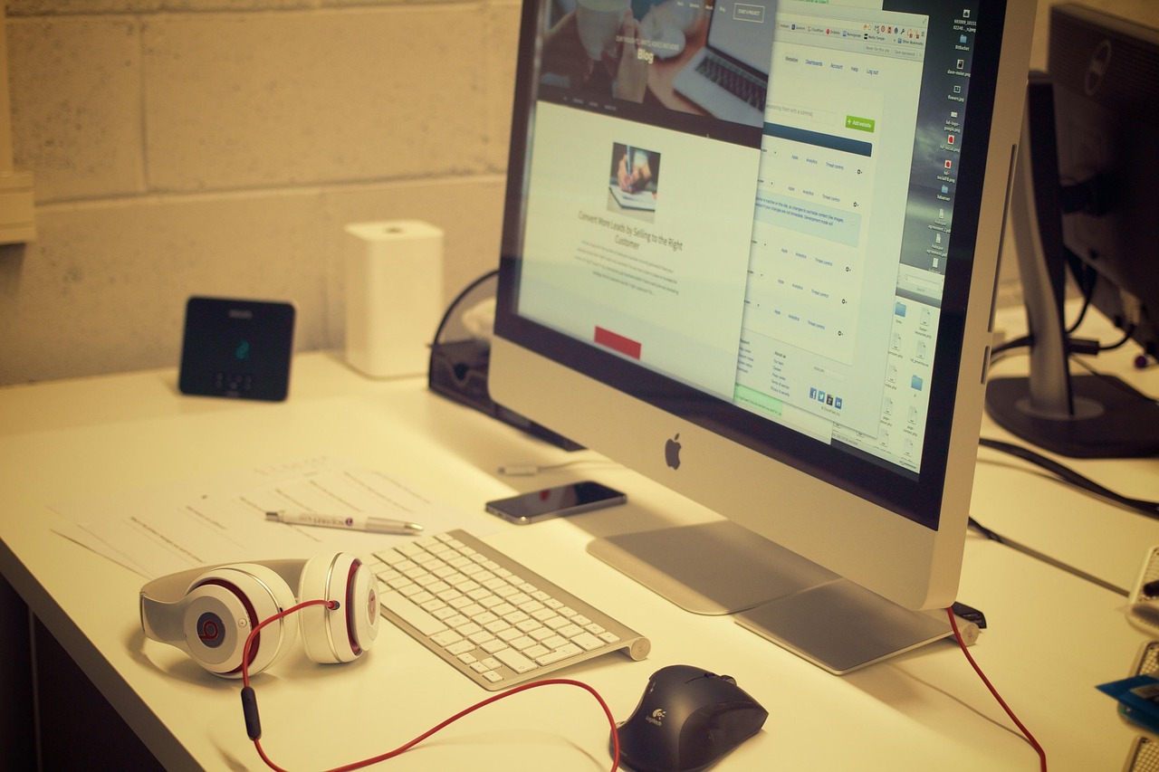 KXK Studios - Behance vs Dribbble